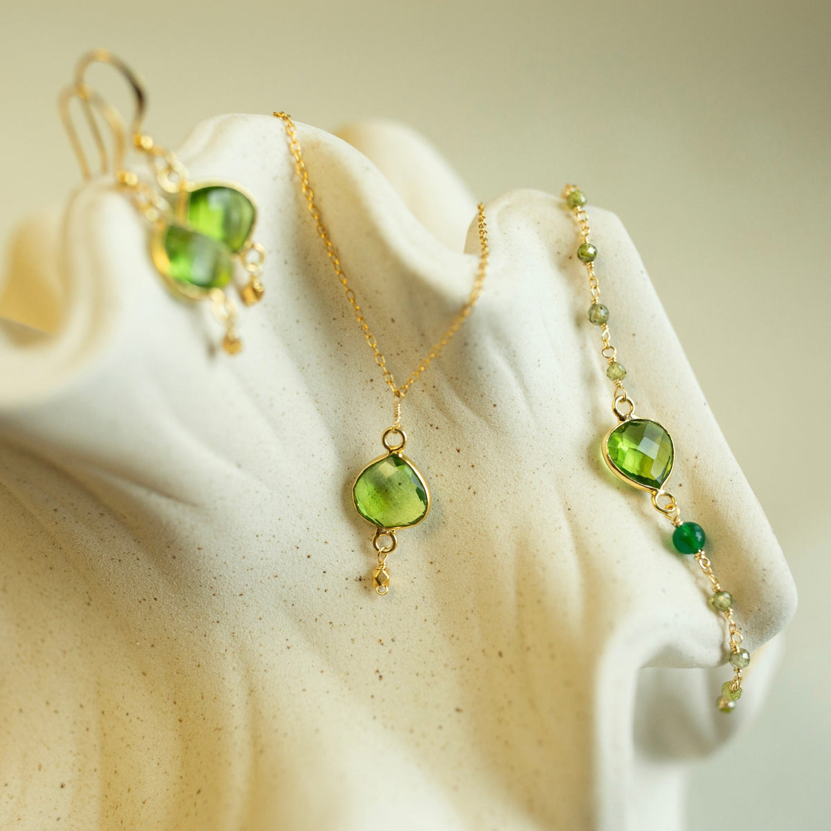 Gemstone bracelet handmade in the USA — Everlyne