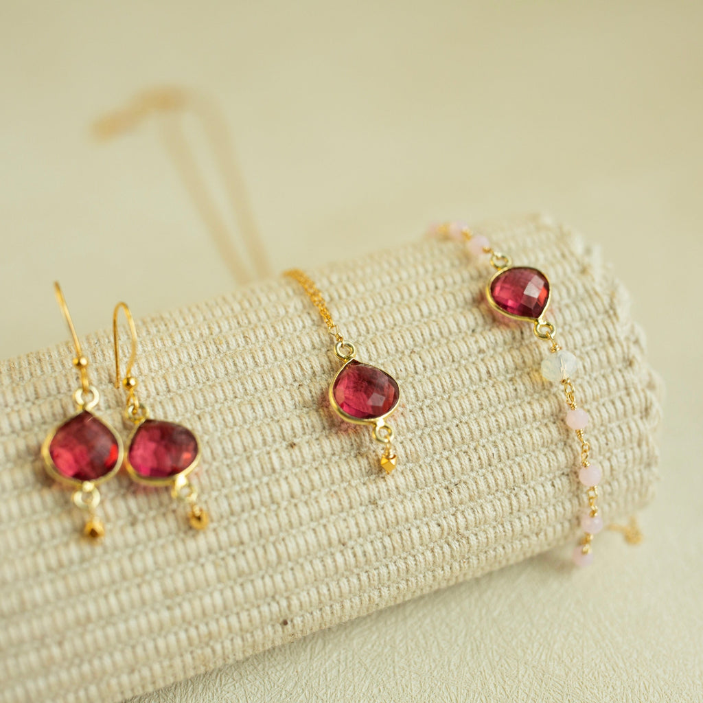 Adjustable slider-clasp gemstone bracelet — Everlyne