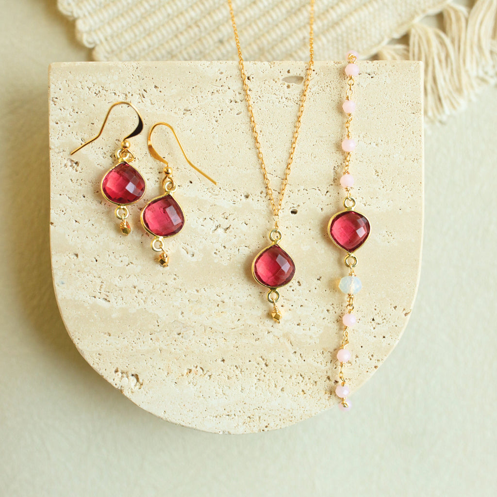 Gold vermeil necklace, bracelet and earrings collection — Everlyne