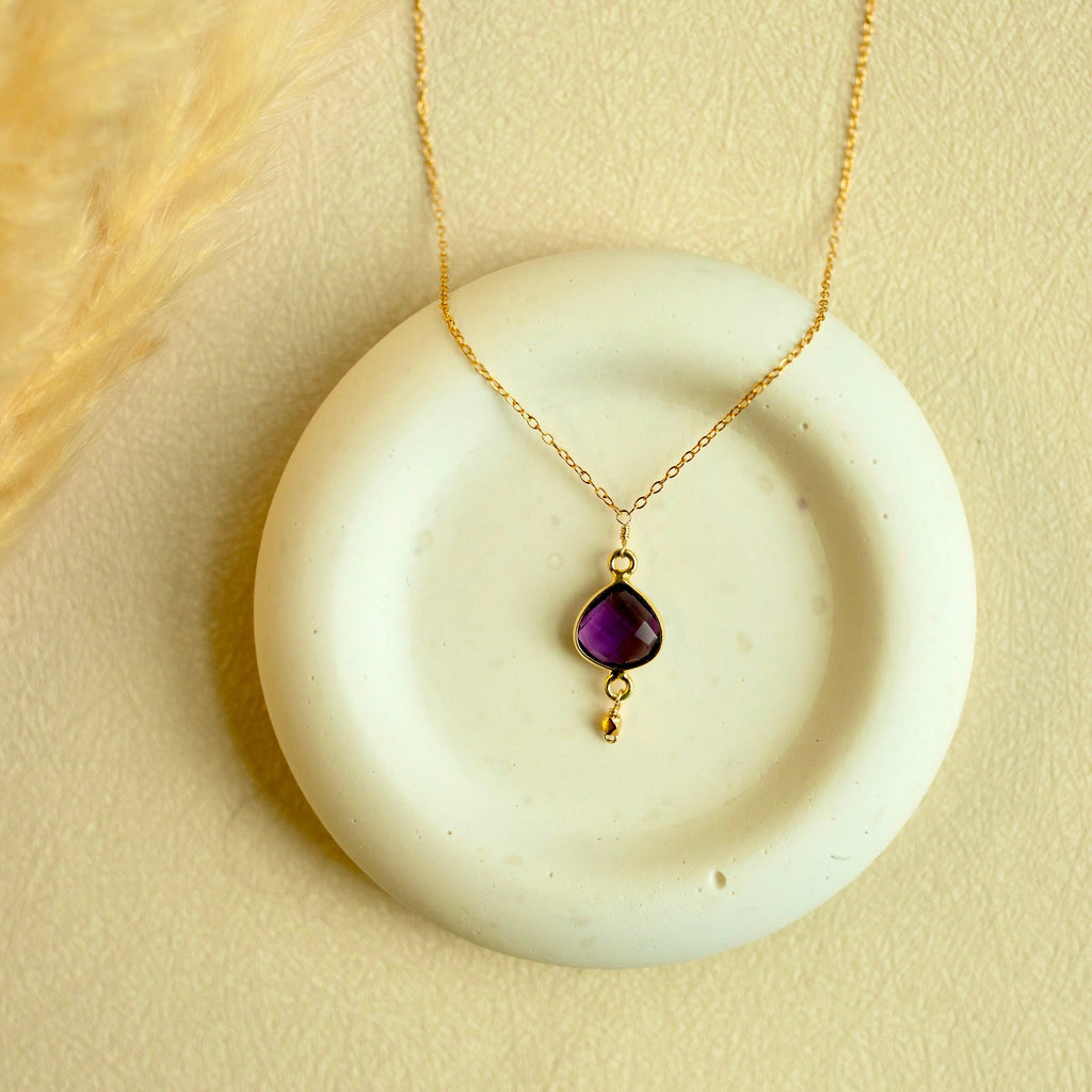 Gemstone jewelry set, detail view — Everlyne