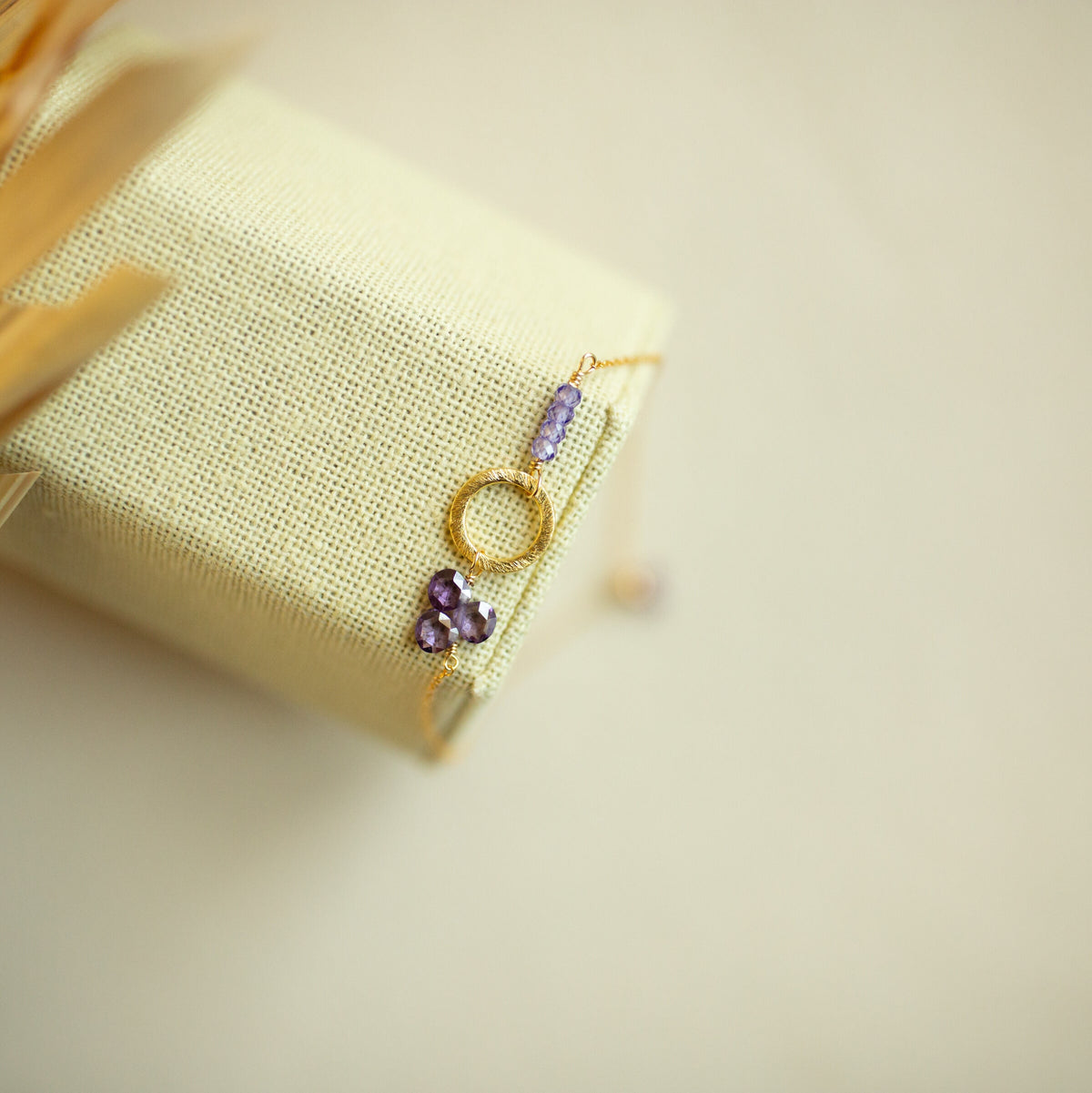 Adjustable Solara gemstone bracelet in 14k gold vermeil, slider clasp - Everlyne (view 15)