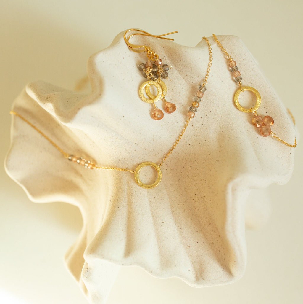 Adjustable Solara gemstone bracelet in 14k gold vermeil, slider clasp - Everlyne (view 4)