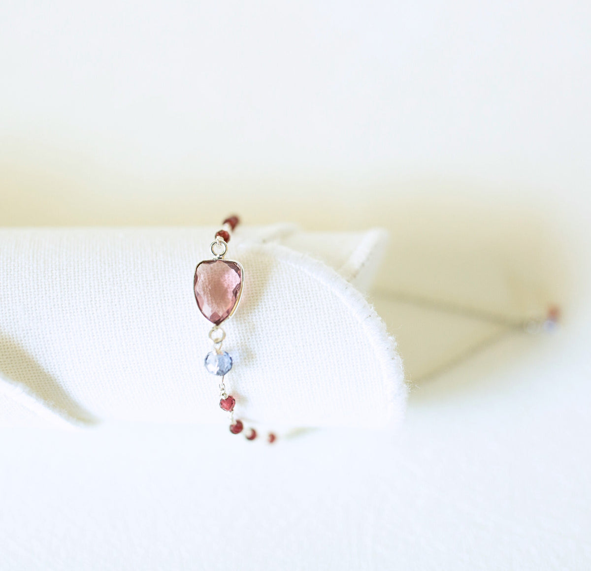 Faceted gemstone Isla bracelet in 14k gold vermeil, adjustable slider clasp - Everlyne (view 10)