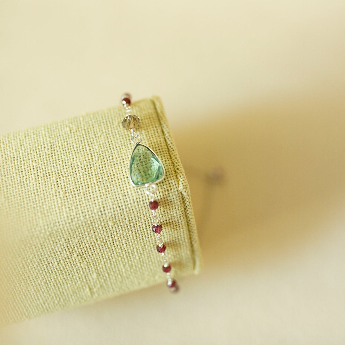Faceted gemstone Isla bracelet in 14k gold vermeil, adjustable slider clasp - Everlyne (view 17)