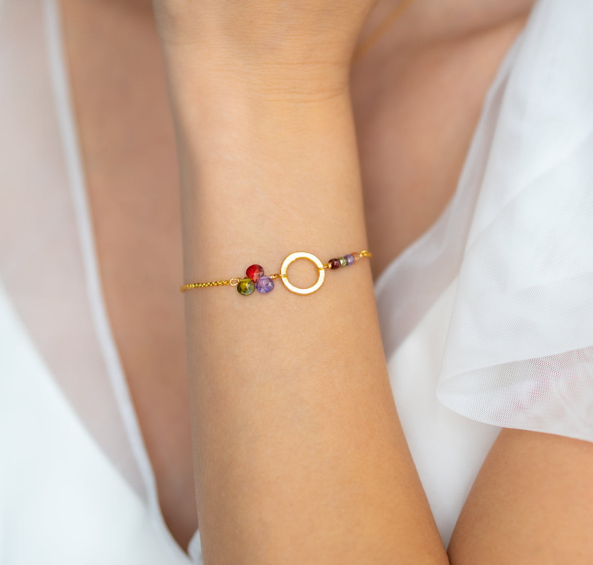 Adjustable Solara gemstone bracelet in 14k gold vermeil, slider clasp - Everlyne (view 7)